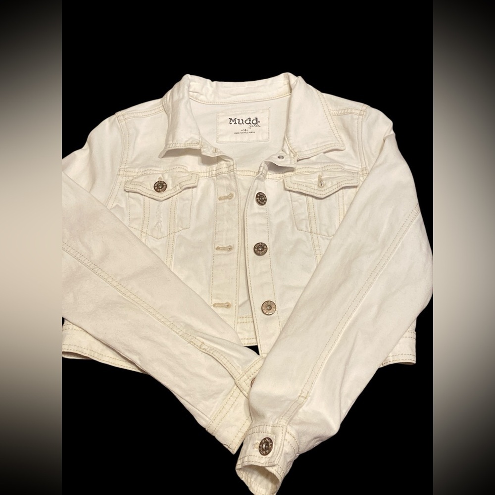 Mudd whitewash jacket size 16 girls
BIN # 7
